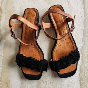 Chie Mihara Black Suede Flower Sandals Size 8 (38.8 EU)